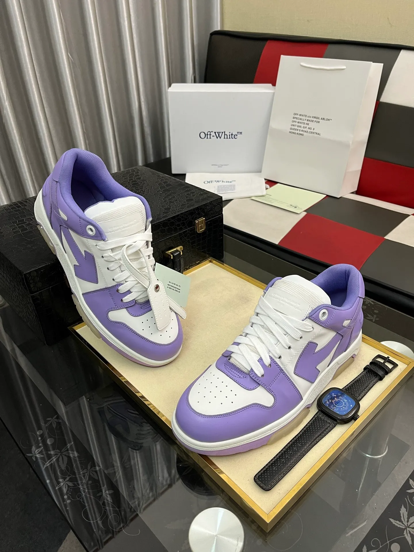 Men's shoes 💰600⌚️⌚️ OFF-White C/O VirGil Abloh fashionable and versatile casual shoes. Exclusive first release of the new model. Made of environmentally friendly cowhide leather and mesh fabric upper material. The insole is embedded with foam cushioning EVA material. The correct midsole is equipped with EVA lightweight cushioning. External tooth nail rubber outsole. The correct accessories can be customized simultaneously. Women's model: 35-40 Men's model: 39-45